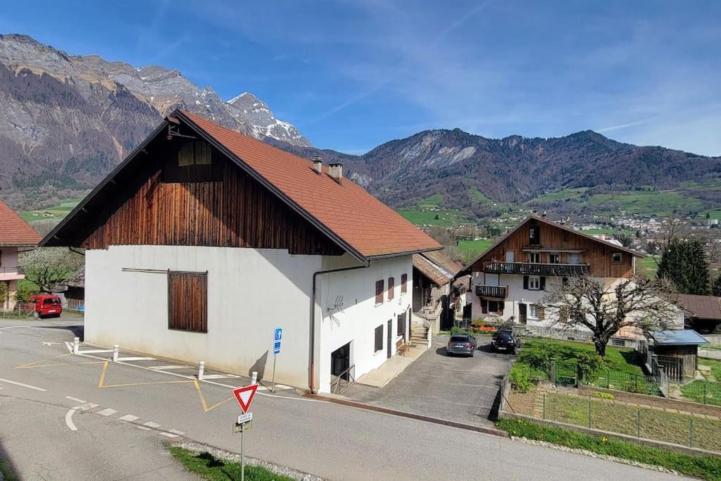 Superbe T2 Climatise, Idealement Situe * Ugine